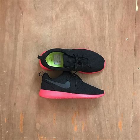 Roshe Run Siren Legit Check 